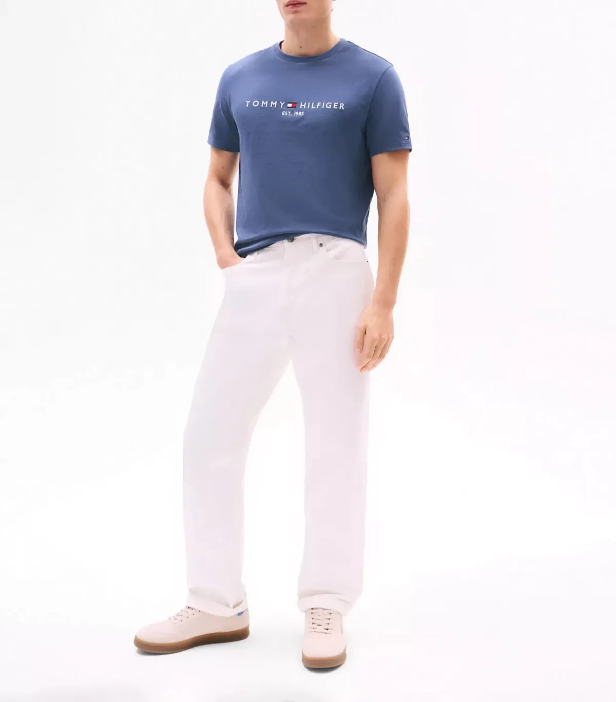 Tommy Hilfiger Men’s Cotton Logo T-Shirt – Regular Fit (5)